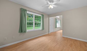 9 River Walk Dr 9, Brooklyn, CT 06234