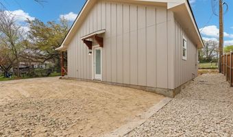 103 Red Oak St, Alvarado, TX 76009