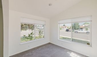 222 8th St, Carlin, NV 89822