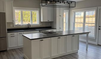 14 Harvest Hill Ln, Auburn, ME 04210
