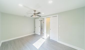 901 Palmer Ave, Holmdel, NJ 07733