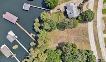 5617 S Lakeshore Dr, Shreveport, LA 71119