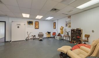 6718 NW 39th Expy, Bethany, OK 73008