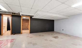 16958 Cambridge Ave, Allen Park, MI 48101