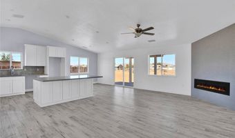 10533 Mohawk Rd, Apple Valley, CA 92308