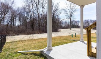 27632 Maryjane Ln E, Chesterfield, MI 48047
