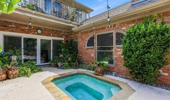 14917 Oaks N Dr, Addison, TX 75254