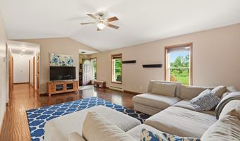 5230 Laubert Rd, Atwater, OH 44201