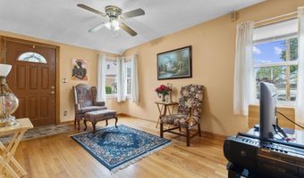 40 Wake St, Bridgeport, CT 06610
