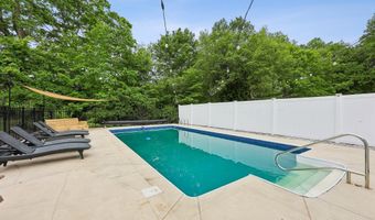 14 Cedrus Ct, Branford, CT 06405