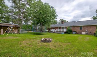 589 White Pines Cir, Camden, SC 29020