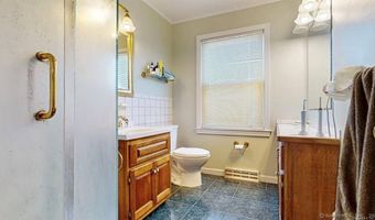523 Overlook Dr, Orange, CT 06477