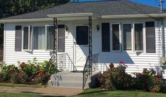 142 Renfrew Ave, Middletown, RI 02842