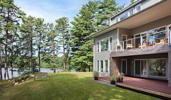 21 Fairview Ave, Hopkinton, RI 02832