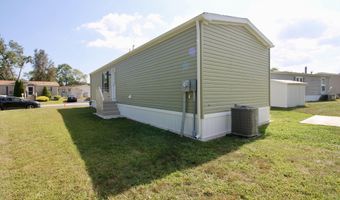 42 Silvermead Dr, Freehold, NJ 07728