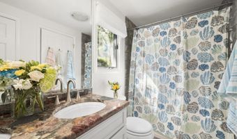 5 W 4TH St, Barnegat Light, NJ 08006