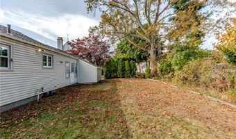 19 Coulters Rd, Cranston, RI 02920