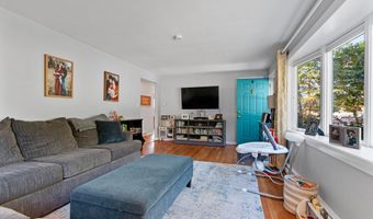 1312 N VIOLA St, Appleton, WI 54911