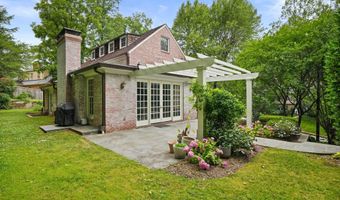 5320 ALBEMARLE St, Bethesda, MD 20816
