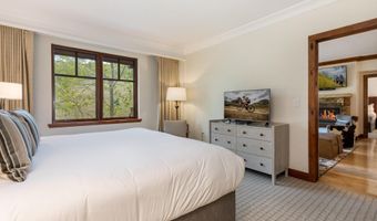 100 Bachelor Rdg 3212, Avon, CO 81620