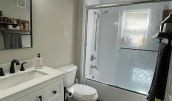 7 King James Ln, Atlantic Highlands, NJ 07716