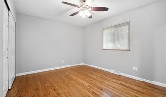 113 Roland Ave, Ballwin, MO 63021