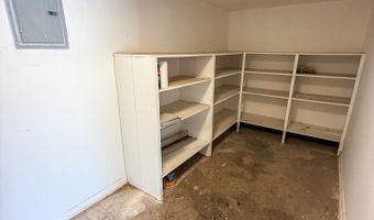606 Coke Ave, Anton, TX 79313