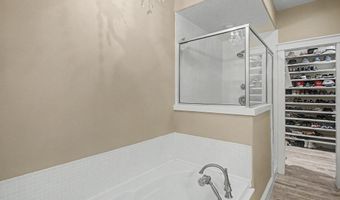 11353 Hattie K Dr, Biloxi, MS 39532