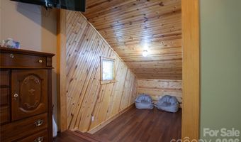 84 Sheets Farm Rd, Bakersville, NC 28705