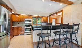 1108 2nd St SW, Dyersville, IA 52040