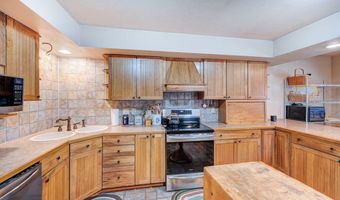 30049 Sunnyside Ct, Arkansas City, KS 67005