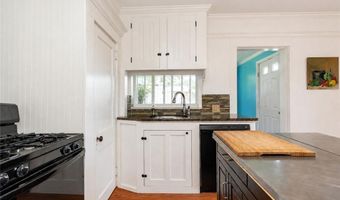 113 Beckwith St, Cranston, RI 02910