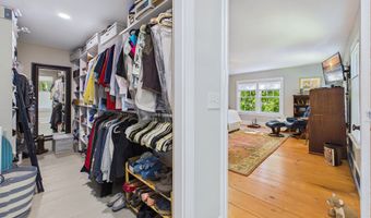 1059 Washington St, Bath, ME 04530