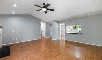 4034 Danbury St, Bel Aire, KS 67220