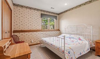 1890 Dillingham Dr, Allegan, MI 49010