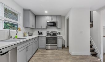 5985 CEDAR St, Astoria, OR 97103