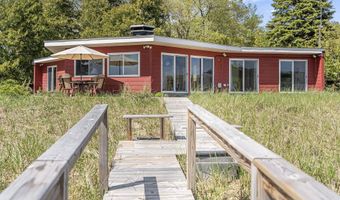 16560 Starke Rd, Arcadia, MI 49613