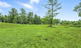 734 High St, Candia, NH 03034