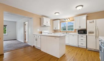 304 E Plum St, Anamosa, IA 52205