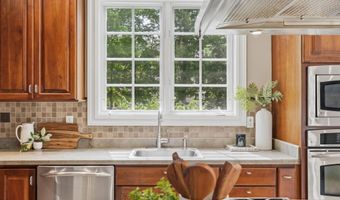 62 Dupaw Gould Rd, Brookline, NH 03033
