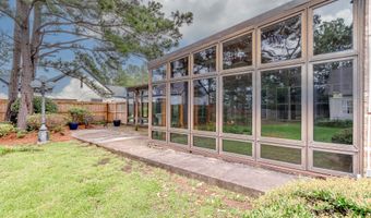 121 Poplar Ridge Dr, Brandon, MS 39047