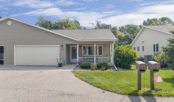 1529 15th St, Baraboo, WI 53913