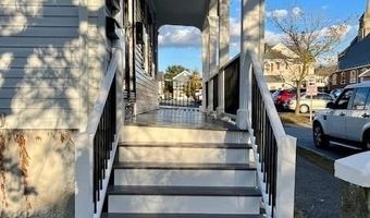 37 Lincoln Ave, Bristol, RI 02809