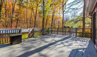 35 Mendes Rd, Danbury, CT 06811