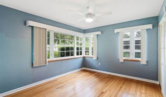 1811 MAPLEWOOD Dr, Orlando, FL 32803