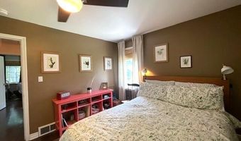 2185 Ayrshire Dr, Ann Arbor, MI 48105
