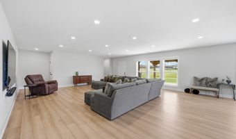 806 River Dr, Blaine, TN 37709