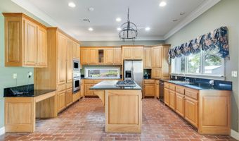 310 W Magnolia Ave, Abbeville, LA 70510