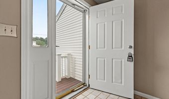 27 Country Hill Rd, Nashua, NH 03063