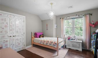 1004 Great Rd, Lincoln, RI 02865